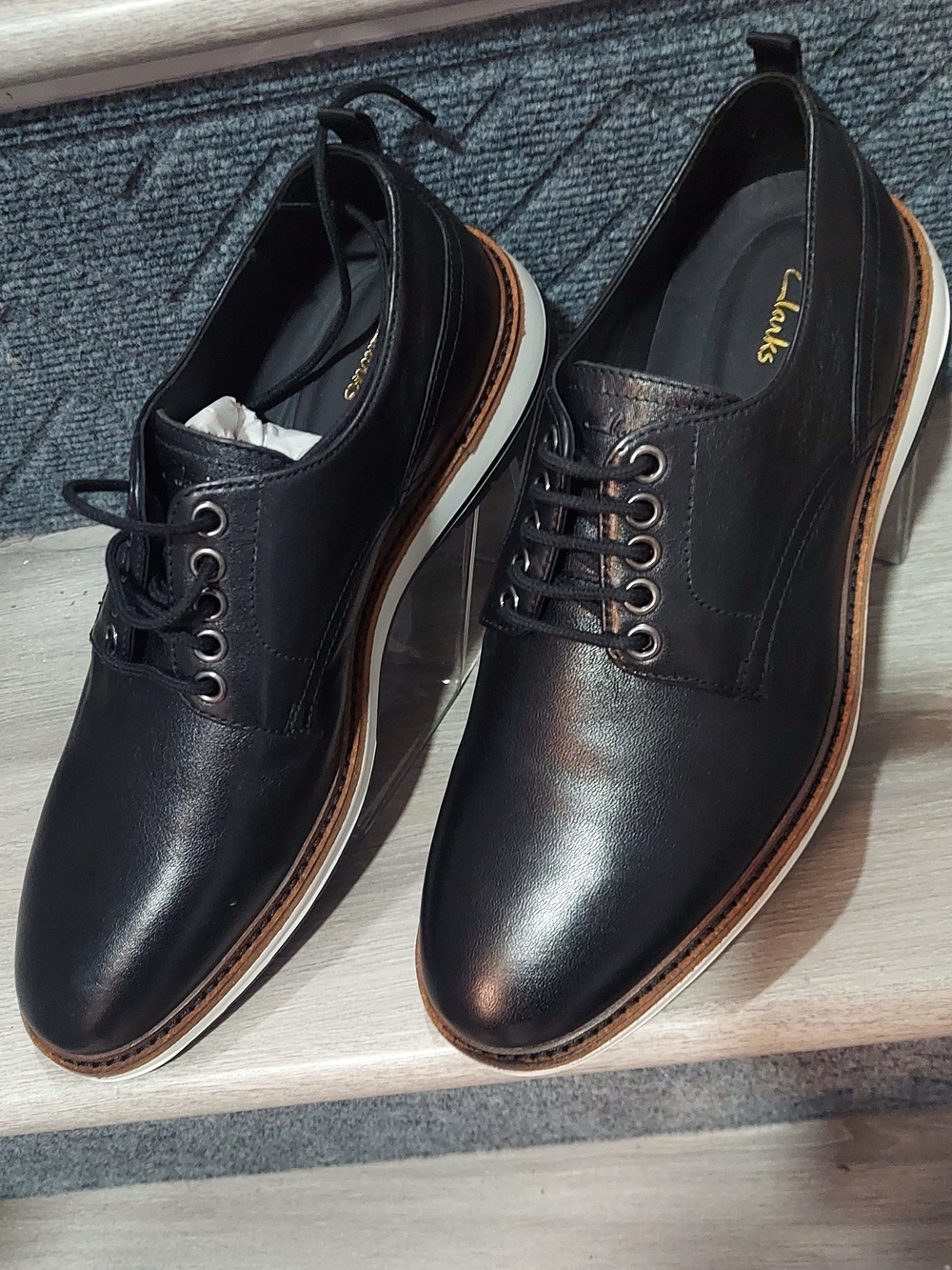 Clarks Men's Black Leather Lace-Up Oxford